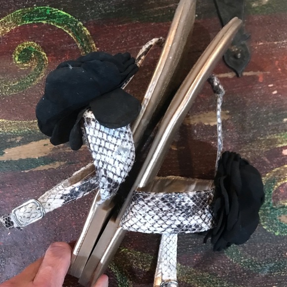 ▪️BCBGeneration Snakeskin Flip Flops with Straps - Picture 8 of 9